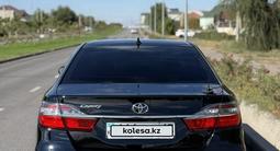 Toyota Camry 2017 года за 13 000 000 тг. в Шымкент – фото 4