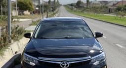Toyota Camry 2017 года за 13 000 000 тг. в Шымкент – фото 3