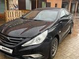 Hyundai Sonata 2010 года за 4 100 000 тг. в Астана – фото 2