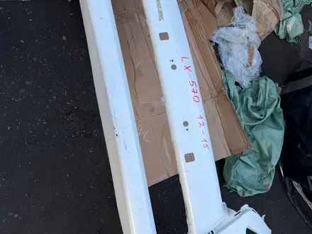 Бампер б/у оригинальный Prado GX460 LC200 LC570 за 80 000 тг. в Семей – фото 4
