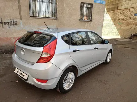 Hyundai Accent 2014 года за 5 300 000 тг. в Караганда – фото 2