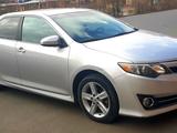 Toyota Camry 2013 годаүшін5 400 000 тг. в Актобе – фото 2