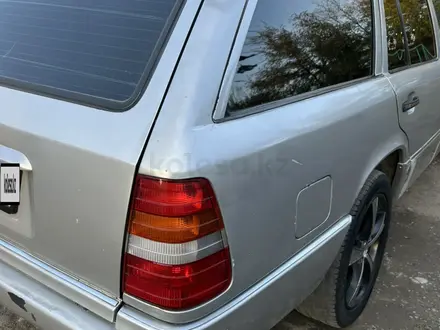 Mercedes-Benz E 280 1993 года за 1 800 000 тг. в Алматы – фото 6