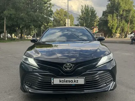 Toyota Camry 2018 года за 15 000 000 тг. в Алматы – фото 4