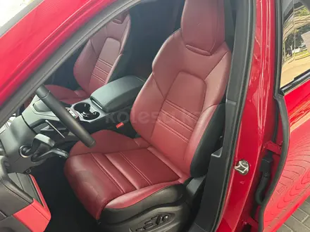 Porsche Cayenne Coupe V6 2026 года за 82 500 000 тг. в Алматы – фото 20