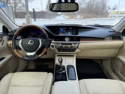 Lexus ES 300h 2014 года за 7 200 000 тг. в Уральск – фото 11