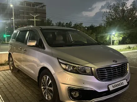 Kia Carnival 2016 года за 10 000 000 тг. в Шымкент – фото 4