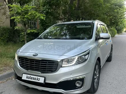 Kia Carnival 2016 года за 10 000 000 тг. в Шымкент – фото 2
