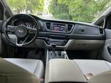Kia Carnival 2016 года за 10 000 000 тг. в Шымкент – фото 5