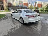 Toyota Camry 2019 года за 15 300 000 тг. в Астана – фото 4