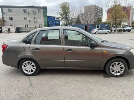 ВАЗ (Lada) Granta 2190 2015 года за 3 300 000 тг. в Актобе – фото 2