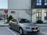 BMW 528 2013 года за 7 800 000 тг. в Актау – фото 5