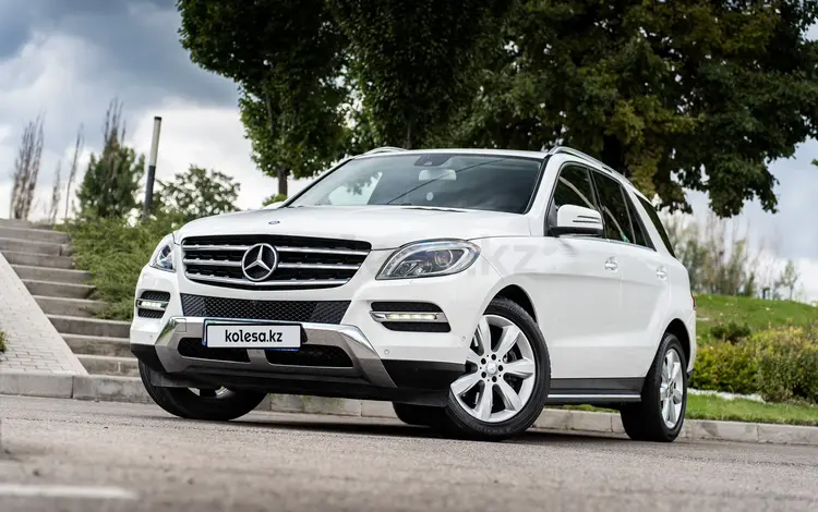 Mercedes-Benz ML 400 2014 годаfor18 500 000 тг. в Алматы