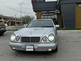 Mercedes-Benz E 240 1997 года за 3 200 000 тг. в Тараз – фото 2