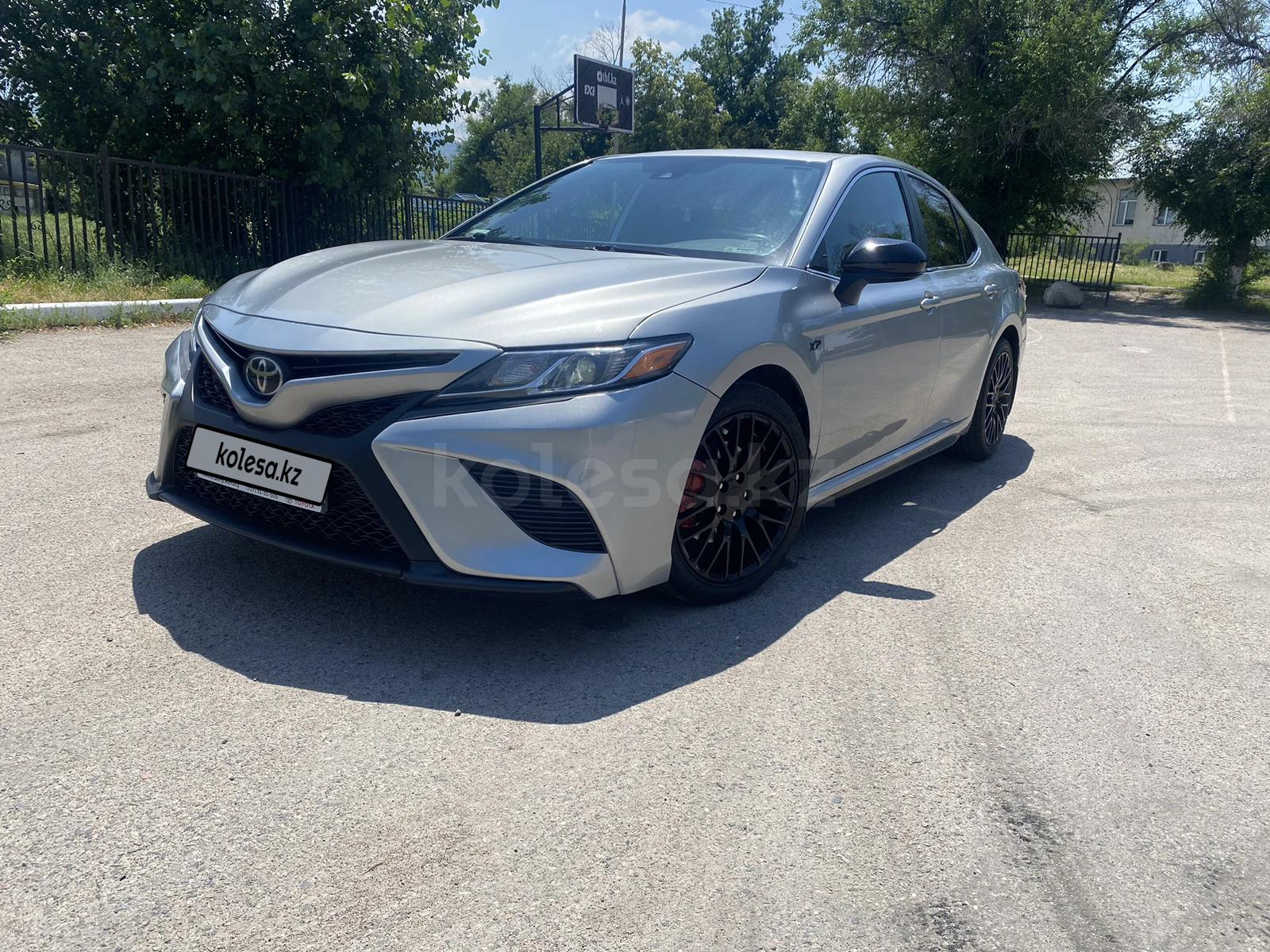 Toyota Camry 2018 г.