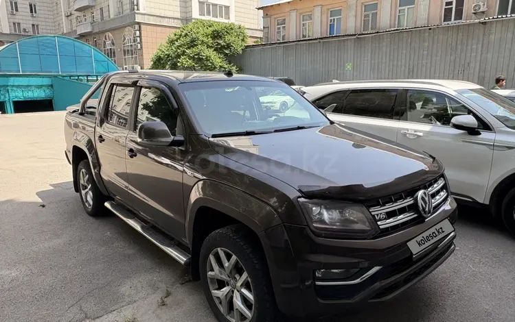 Volkswagen Amarok 2017 года за 17 500 000 тг. в Алматы