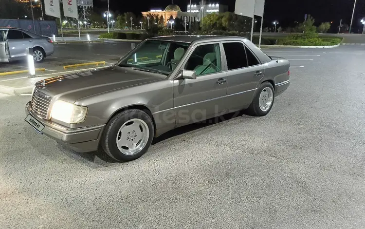 Mercedes-Benz E 280 1994 годаүшін2 500 000 тг. в Аральск