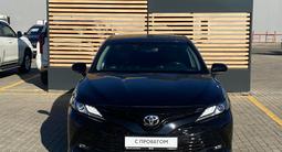 Toyota Camry 2018 годаүшін13 650 000 тг. в Уральск – фото 4