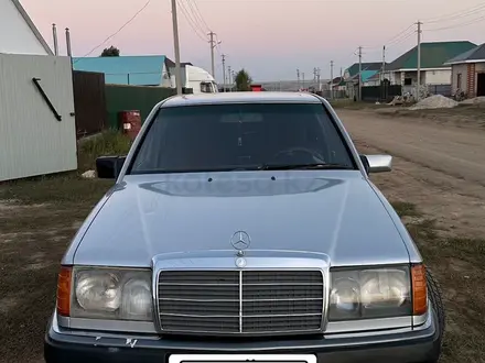 Mercedes-Benz E 230 1990 года за 1 200 000 тг. в Актобе