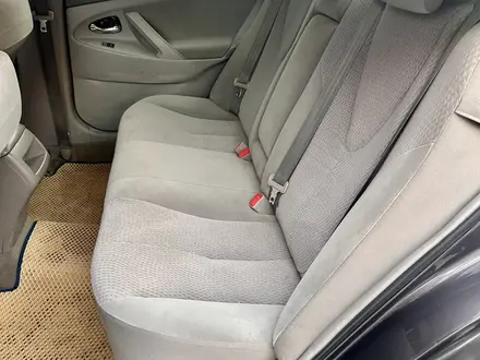 Toyota Camry 2011 года за 5 500 000 тг. в Актобе – фото 13