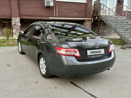 Toyota Camry 2011 года за 5 500 000 тг. в Актобе – фото 7