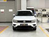 Volkswagen Tiguan 2018 года за 9 790 000 тг. в Алматы – фото 2