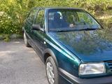 Volkswagen Vento 1994 года за 1 700 000 тг. в Караганда – фото 2