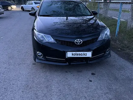 Toyota Camry 2014 года за 8 000 000 тг. в Экибастуз