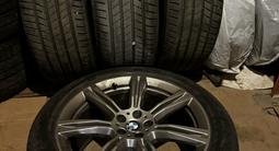 BMW диски в комплекте с резиной (оригинал) за 480 000 тг. в Алматы – фото 4