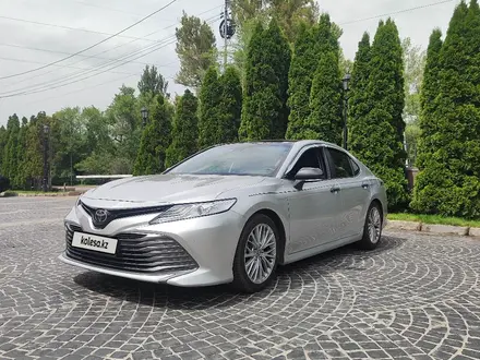 Toyota Camry 2019 года за 12 400 000 тг. в Алматы