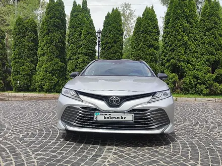 Toyota Camry 2019 года за 12 400 000 тг. в Алматы – фото 4