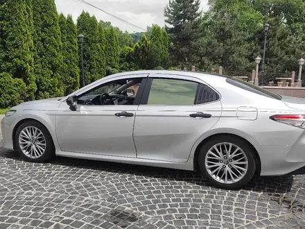 Toyota Camry 2019 года за 12 400 000 тг. в Алматы – фото 5