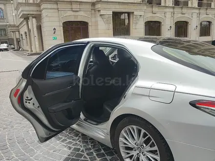Toyota Camry 2019 года за 12 400 000 тг. в Алматы – фото 9
