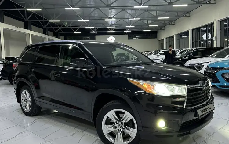 Toyota Highlander 2016 годаfor13 900 000 тг. в Шымкент