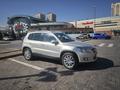 Volkswagen Tiguan 2011 года за 5 700 000 тг. в Алматы – фото 2