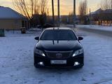 Toyota Camry 2012 годаfor9 700 000 тг. в Актобе – фото 4