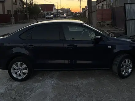 Volkswagen Polo 2015 года за 5 200 000 тг. в Атырау – фото 6