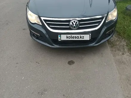 Volkswagen Passat 2011 года за 4 300 000 тг. в Алматы