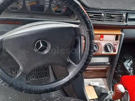 Mercedes-Benz E 200 1989 года за 2 000 000 тг. в Алматы – фото 4