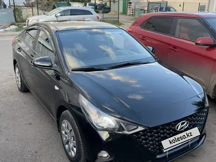 Hyundai Accent 2021 года за 8 100 000 тг. в Костанай – фото 2