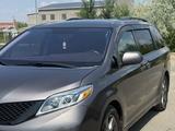 Toyota Sienna 2020 года за 11 500 000 тг. в Уральск – фото 2