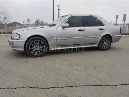 Mercedes-Benz C 220 1995 года за 2 000 000 тг. в Алматы – фото 4