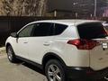 Toyota RAV4 2014 года за 10 000 000 тг. в Актобе – фото 2