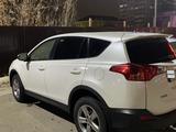 Toyota RAV4 2014 года за 10 000 000 тг. в Актобе – фото 2