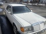 Mercedes-Benz E 220 1990 годаfor1 900 000 тг. в Талдыкорган – фото 3