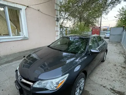 Toyota Camry 2016 годаүшін5 800 000 тг. в Актобе – фото 2