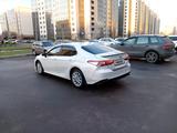 Toyota Camry 2021 года за 13 500 000 тг. в Астана – фото 4