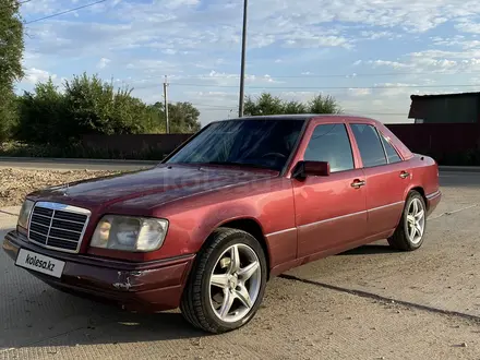 Mercedes-Benz E 220 1993 года за 2 400 000 тг. в Алматы – фото 6