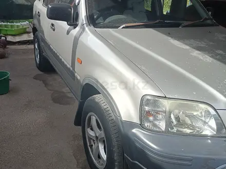 Honda CR-V 1996 года за 3 200 000 тг. в Алматы – фото 2