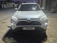 Toyota RAV4 2023 годаfor19 000 000 тг. в Актау